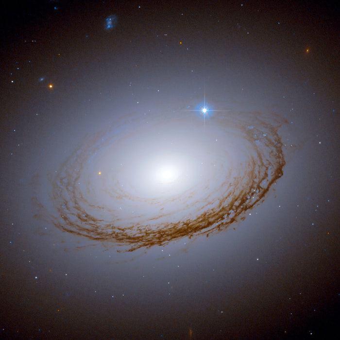 Dusty Galaxy NGC 7049 - high resolution space images - Sky Image Lab