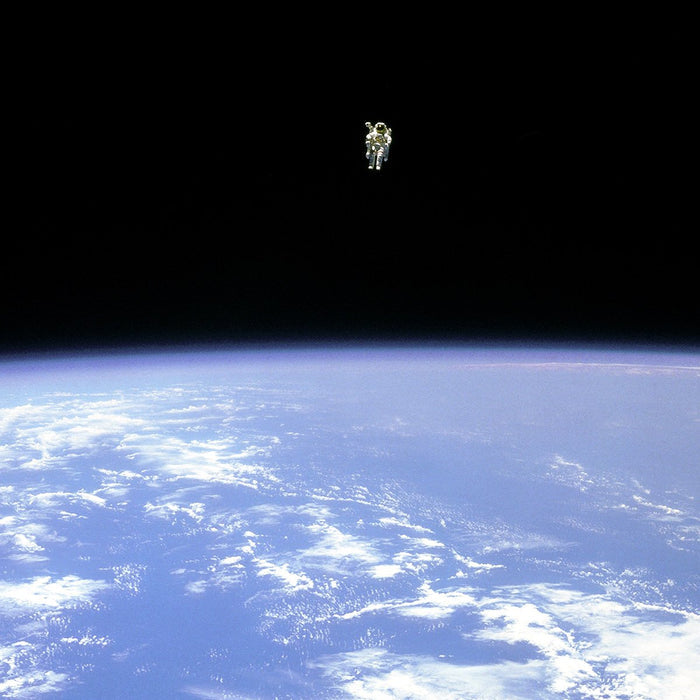 Free Flying Orbital EVA - high resolution space images - Sky Image Lab