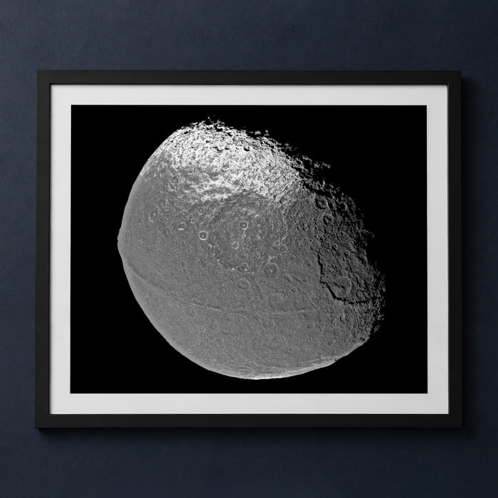 Framed print mockup — Lapetus