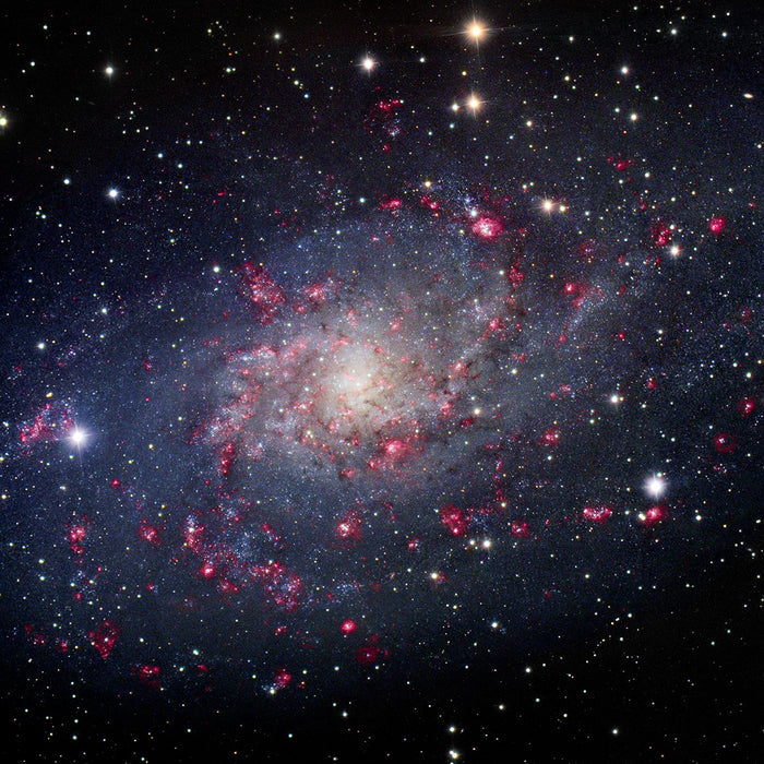 M33 Spiral Galaxy in Trianglum - high resolution space images - Sky Image Lab
