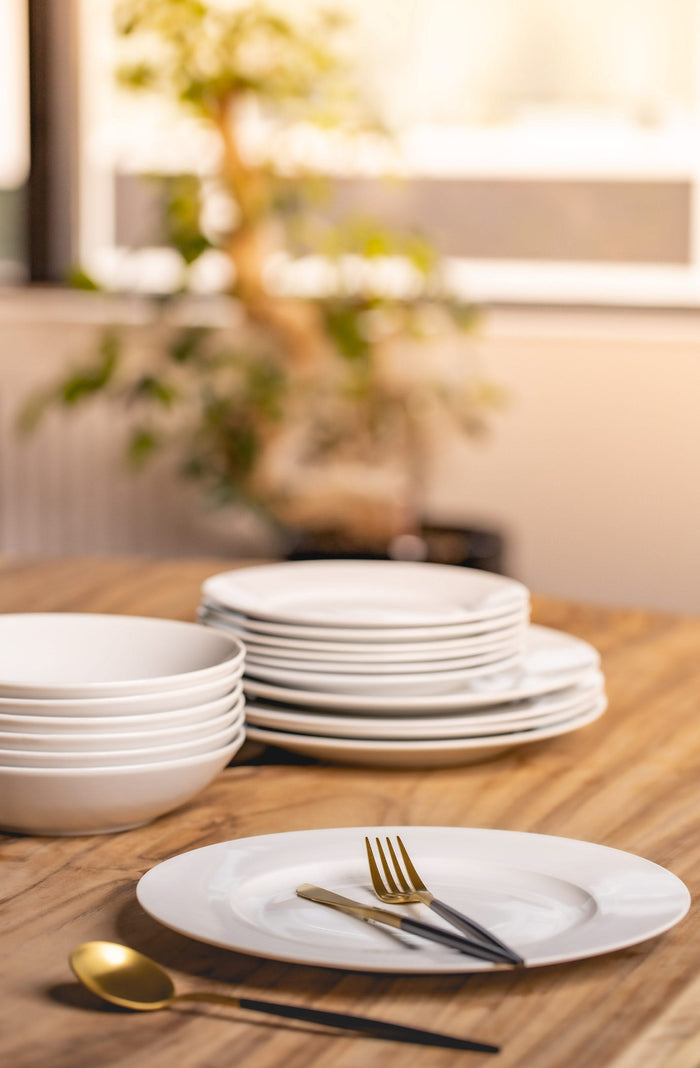 Studio Tavola Serviesset Wit 18-delig / 6 personen - 6 dinerborden, 6 diepe borden en 6 ontbijtborden